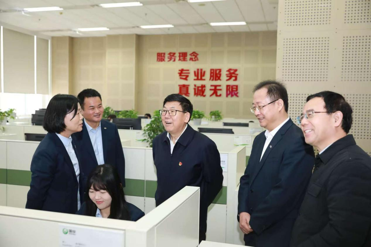 2d9c87c85f724132bfd41f059626fabb