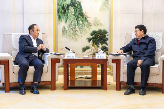 9889eb6ee2764c1daca9e74e4b9d5123